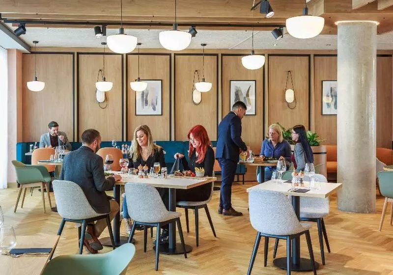 Novotel Cambridge North