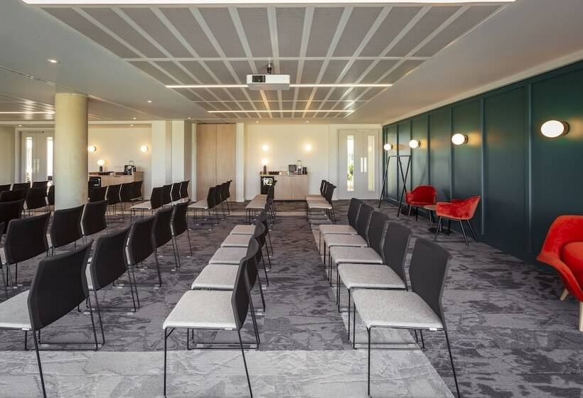 Novotel Cambridge North