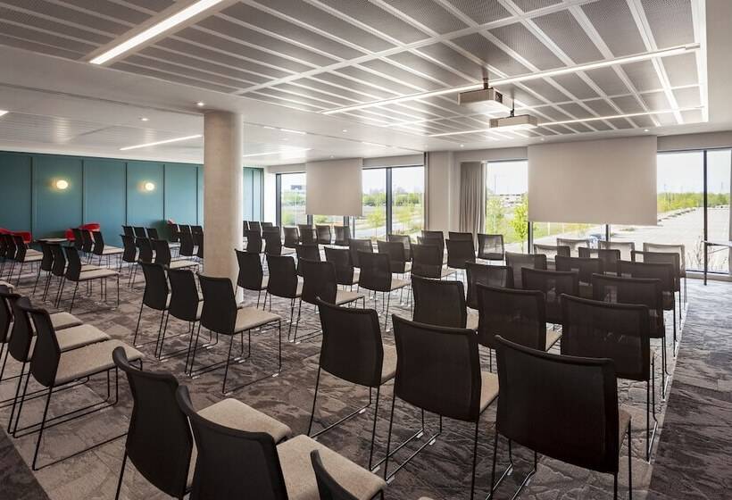 Novotel Cambridge North