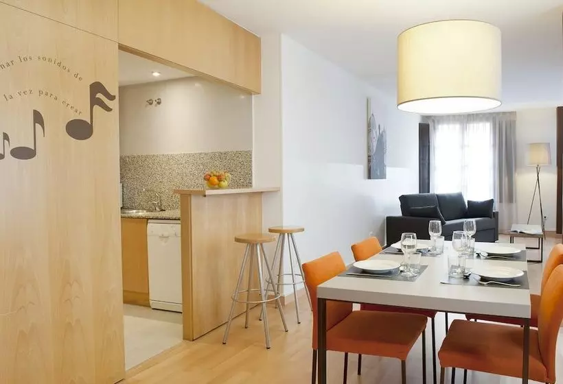 Aspasios Plaza Real Apartments