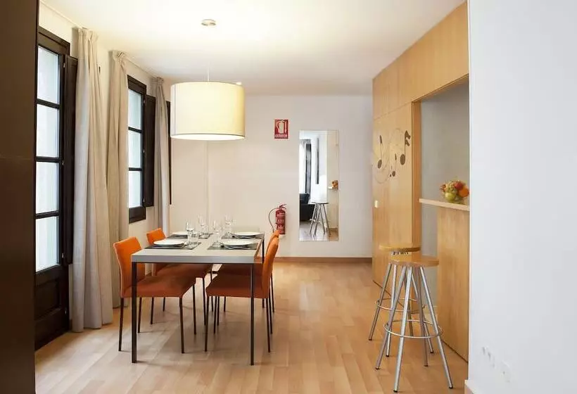 Aspasios Plaza Real Apartments