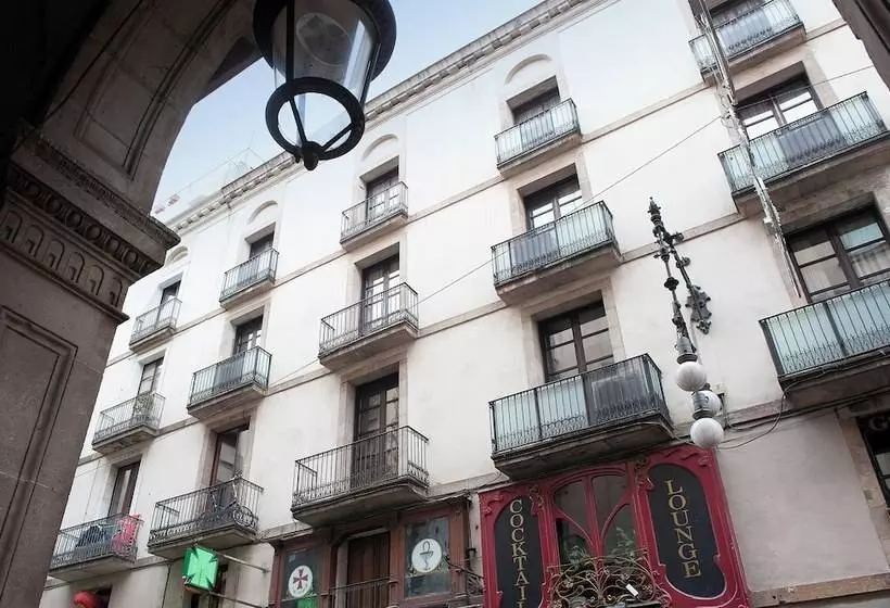 Aspasios Plaza Real Apartments