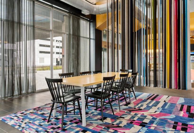 ホテル Aloft Chicago O'Hare