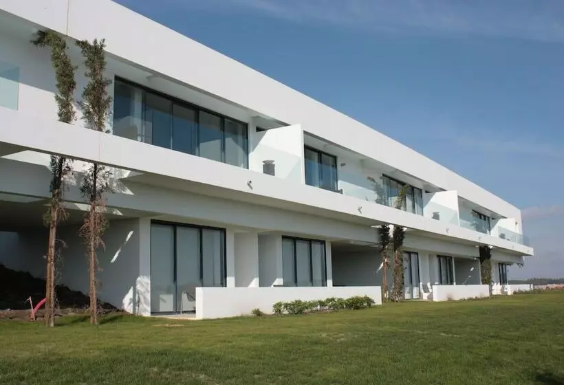 Отель Bom Sucesso Resort