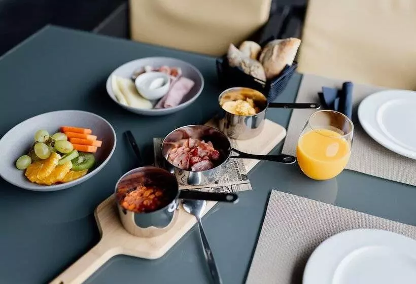 Отель Bom Sucesso Resort