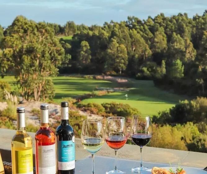 Отель Bom Sucesso Resort