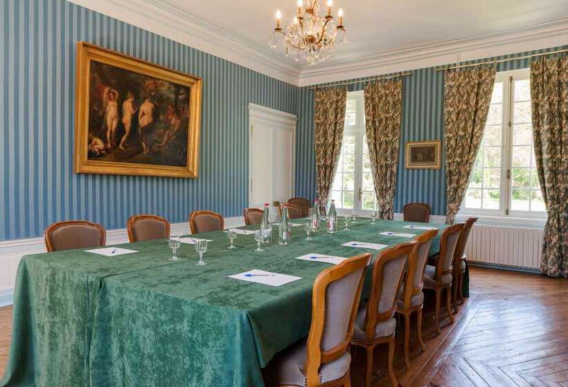 Отель Château Du Landel