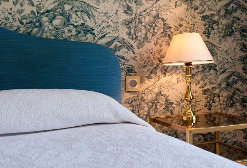 Отель Château Du Landel