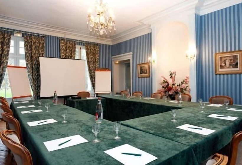 Отель Château Du Landel