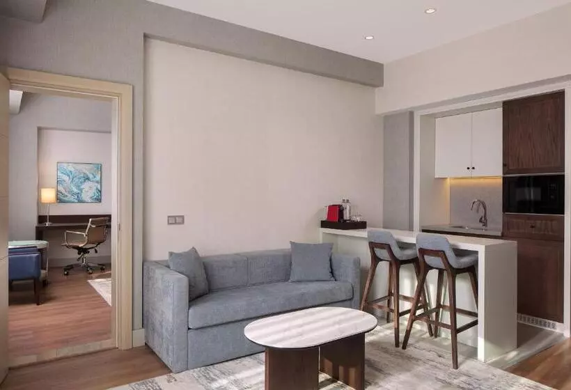 Delta Hotels Istanbul West