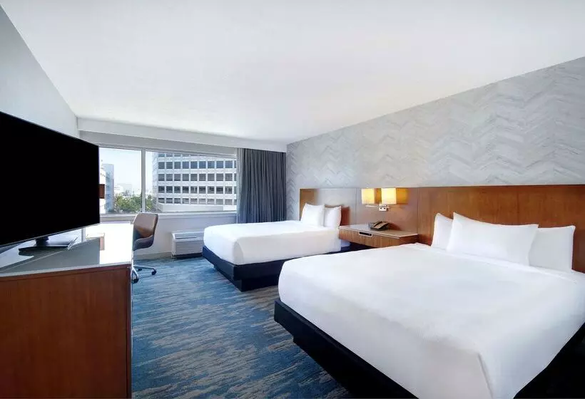 호텔 Doubletree By Hilton Lax El Segundo