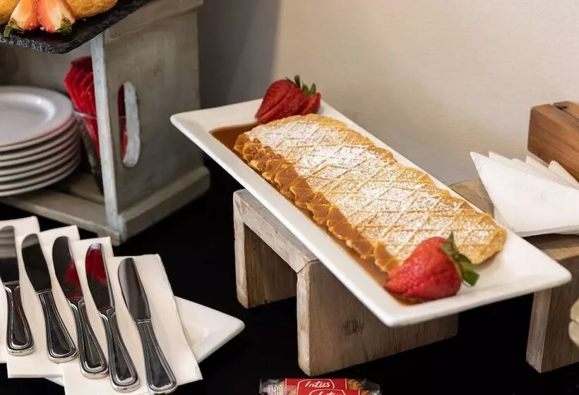 酒店 Holiday Inn Santiago   Airport Terminal, An Ihg