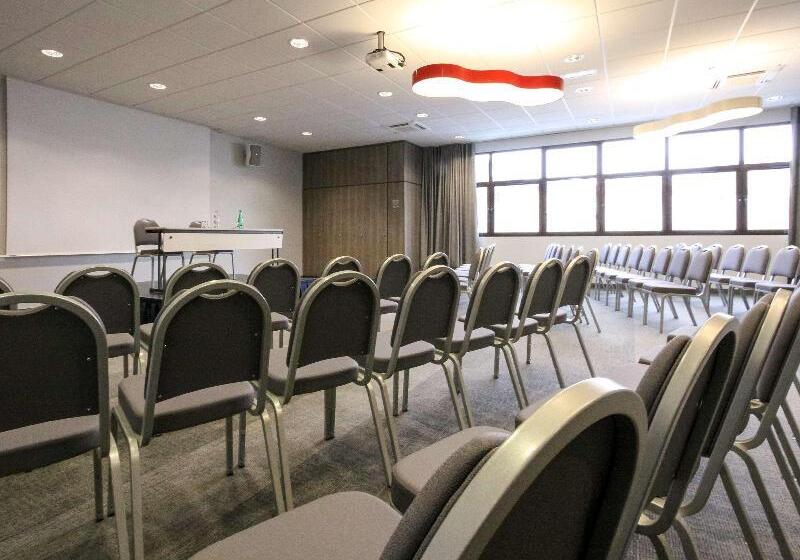 فندق Hôtel Mercure Niort Marais Poitevin