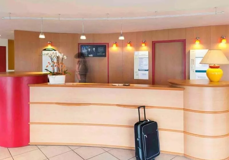 酒店 Ibis Tarbes Odos