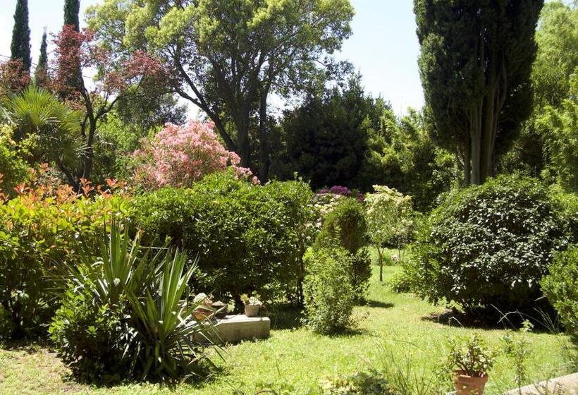 فندق Le Mas Ferrand