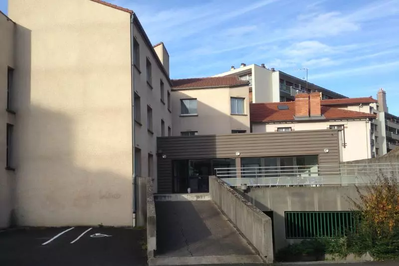 בית מלון כפרי P'tit Dej-Hôtel Clermont-Ferrand Centre