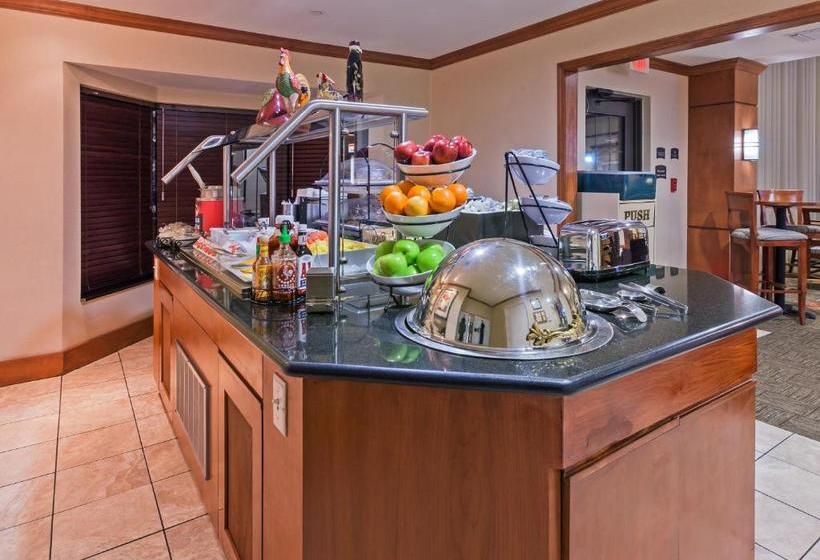 호텔 Staybridge Suites Northwest Near Six Flags Fiesta, An Ihg