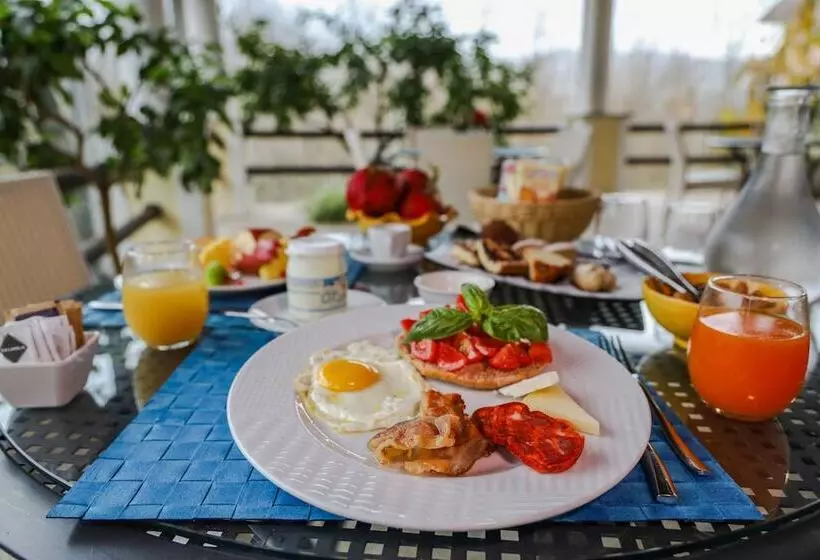 Отель Villa Rizzo Resort And Spa