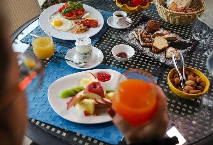 Отель Villa Rizzo Resort And Spa