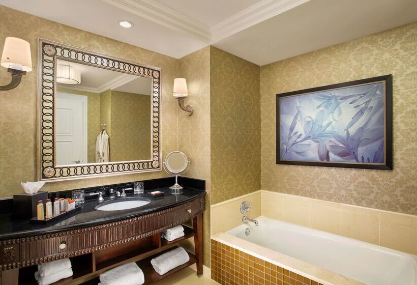 فندق Waldorf Astoria Orlando   An Official Walt Disney World®