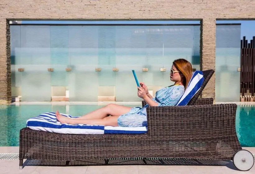 Novotel Suites Mall Avenue Dubai