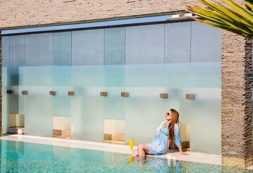 Novotel Suites Mall Avenue Dubai