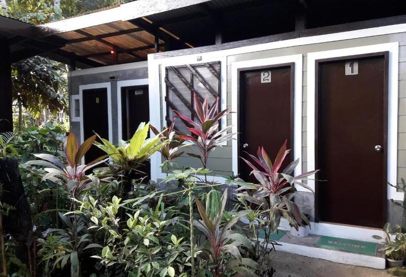 Общежитие Villa Evergreen Restaurant And Rooms