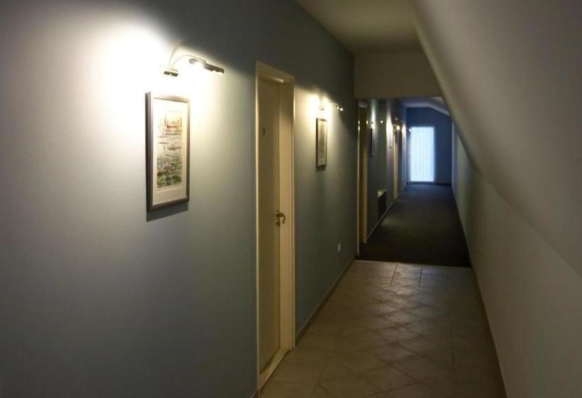 住宿加早餐 Varga Ház Panzió