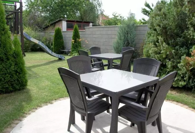 ベッドアンドブレックファースト Varga Ház Panzió