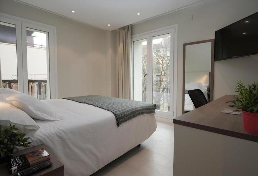 هتل Ciudadela Pamplona