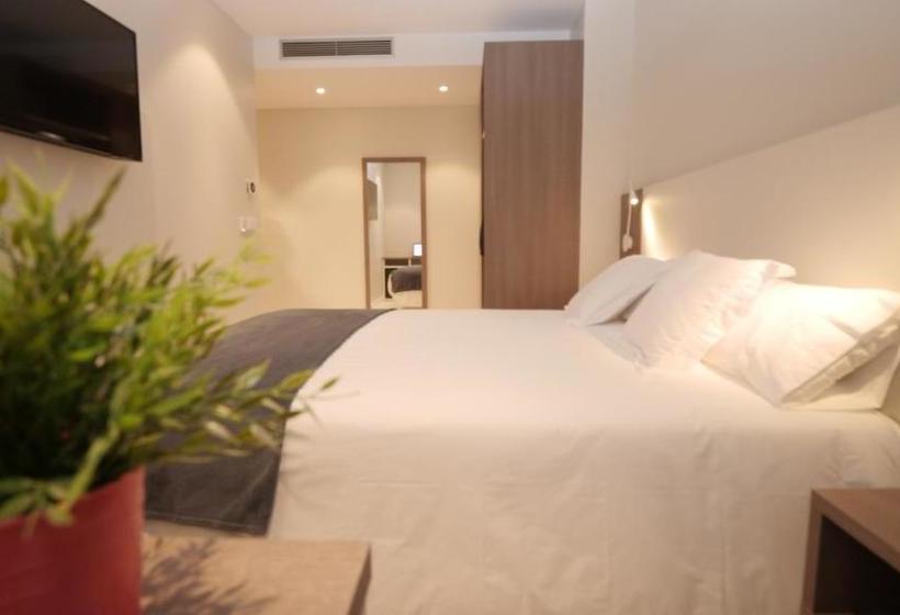 هتل Ciudadela Pamplona