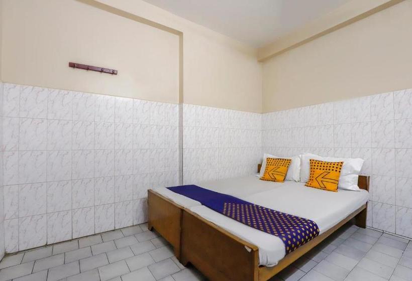 בית מלון כפרי Spot On 69105 Breeze Lodge