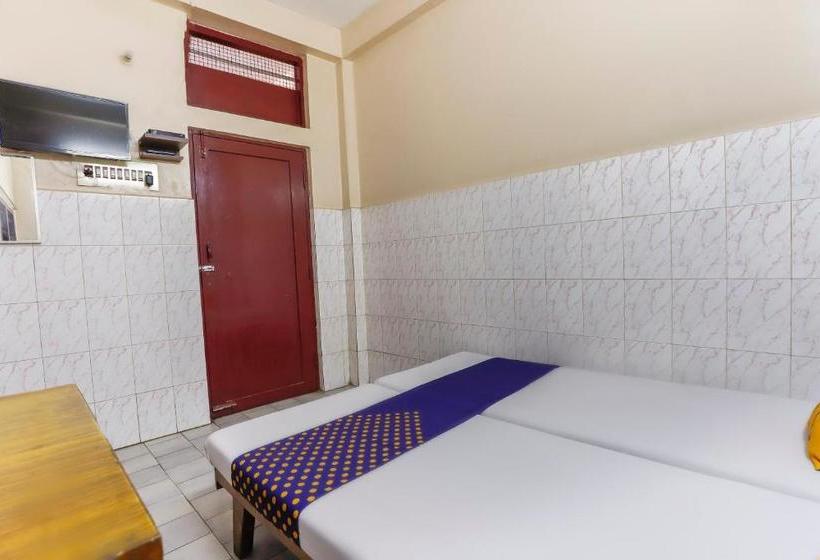 בית מלון כפרי Spot On 69105 Breeze Lodge