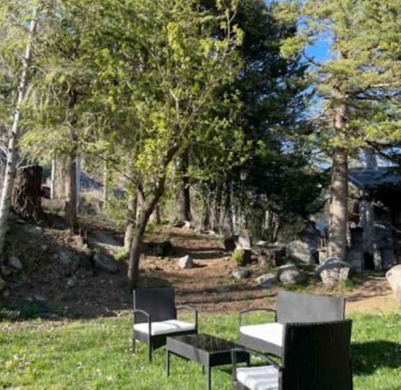 ホテル Vallibierna