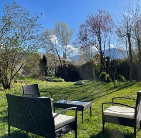 ホテル Vallibierna