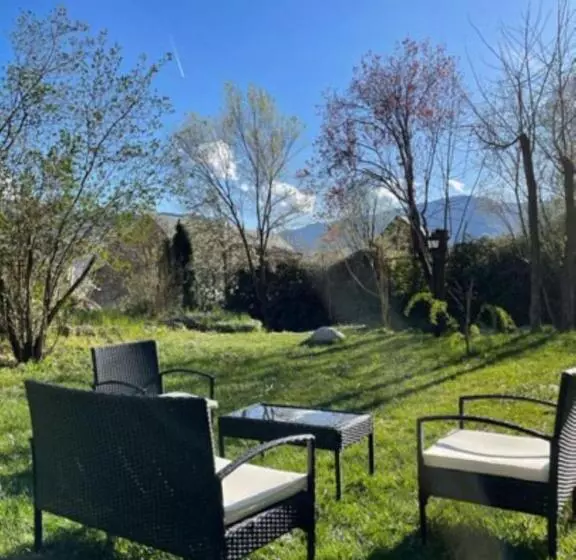 ホテル Vallibierna