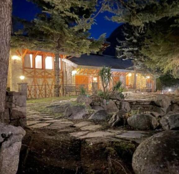 ホテル Vallibierna