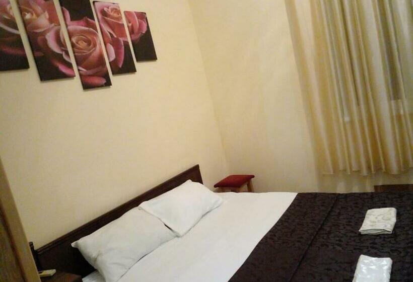 پانسیون каролек