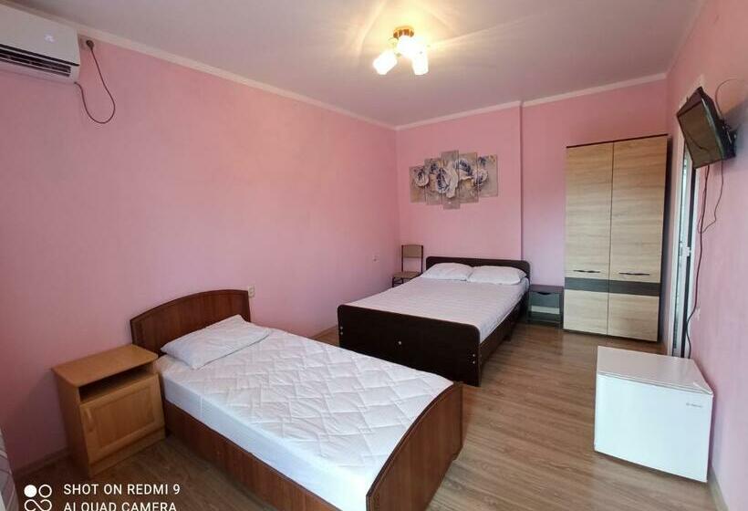 پانسیون каролек