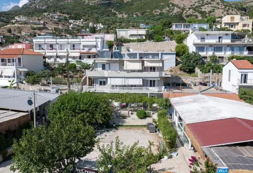 پانسیون Villa Gjika