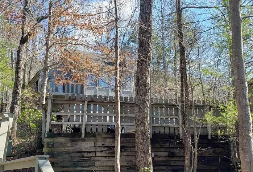 Lomakeskus Petit Crest Villas