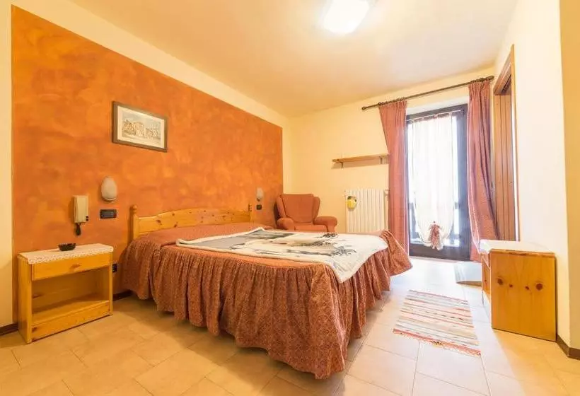 Hotelli Albergo Ristorante Dosso Alto