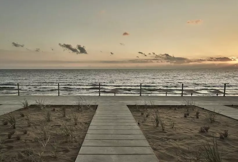 ホテル Dexamenes Seaside