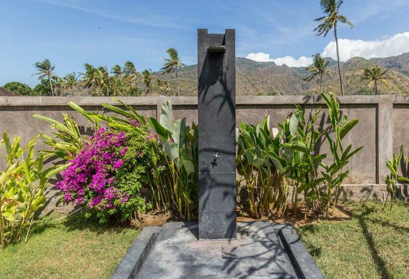 Отель Emocean Beach Boutique Dive Resort