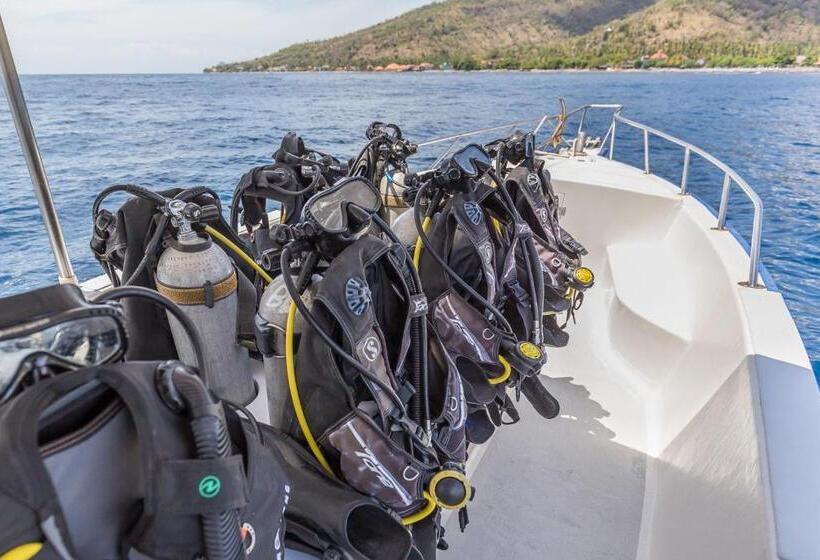 Отель Emocean Beach Boutique Dive Resort