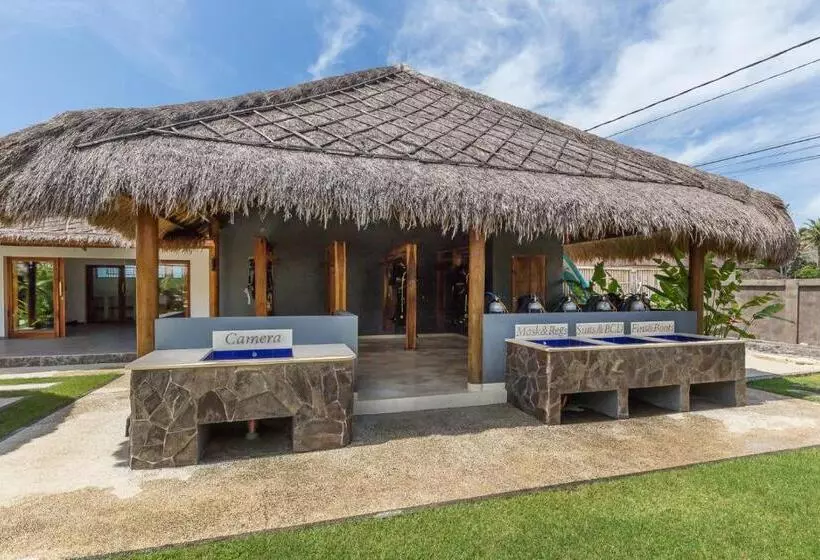 Hotelli Emocean Beach Boutique Dive Resort