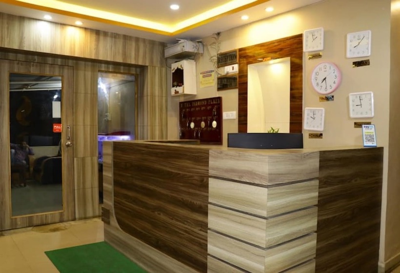 هتل Goroomgo Diamond Plaza Rajgir