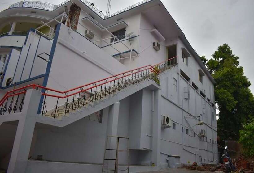 هتل Goroomgo Diamond Plaza Rajgir