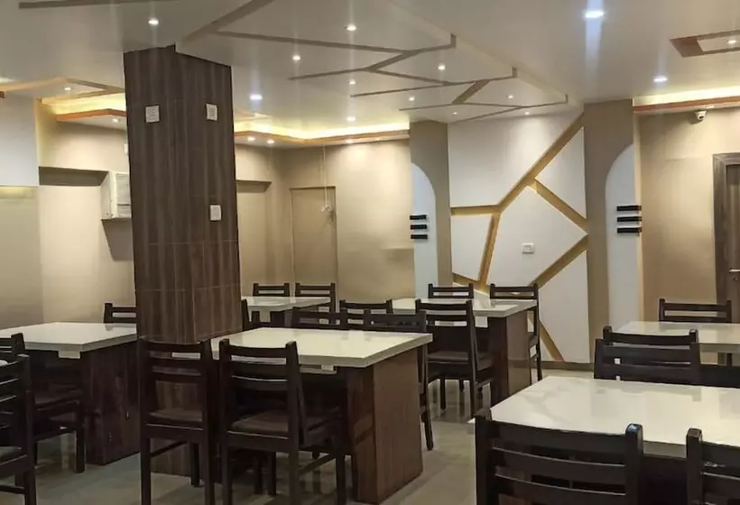 Hotelli Goroomgo Diamond Plaza Rajgir