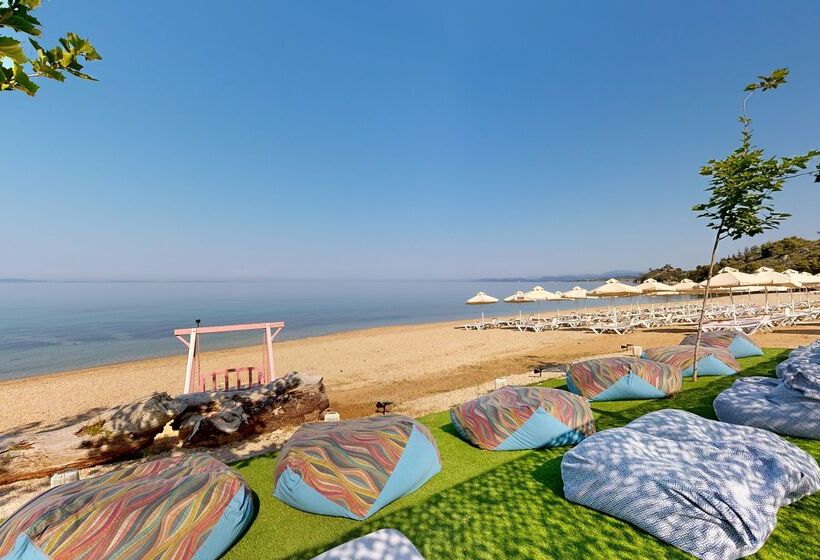 Acrotel Lilyann Boutique